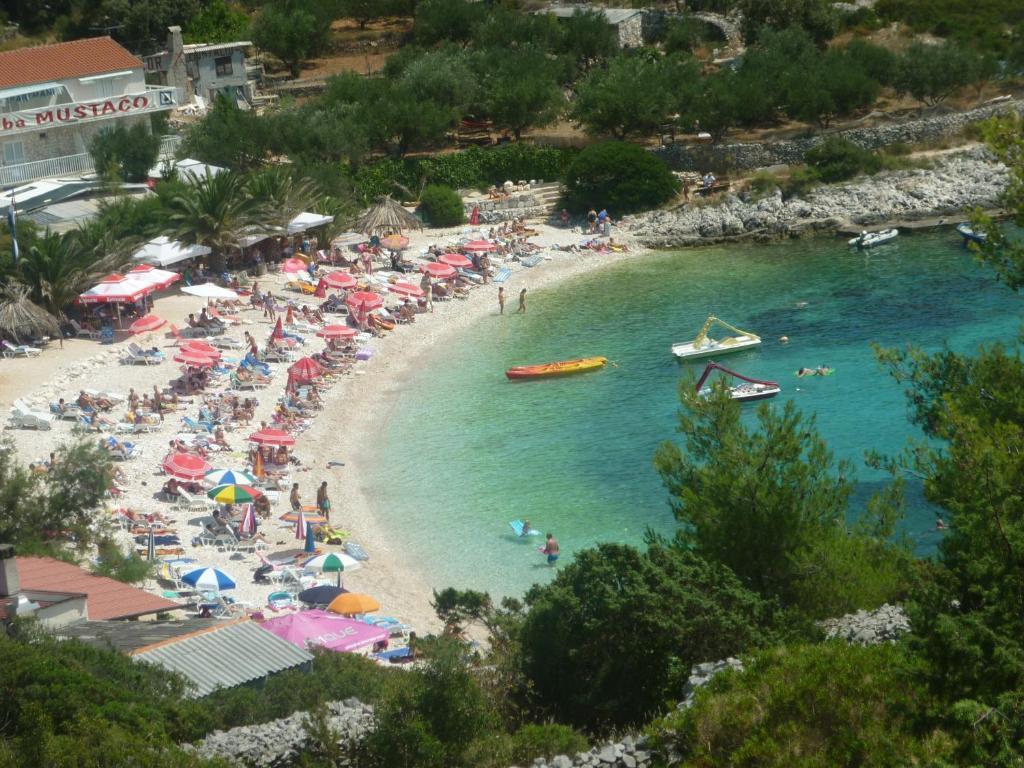 Apartments Mazuran Đảo Hvar Ngoại thất bức ảnh