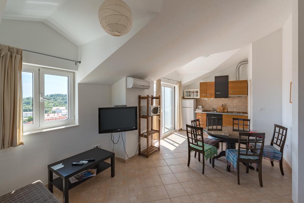 Apartments Mazuran Đảo Hvar Phòng bức ảnh